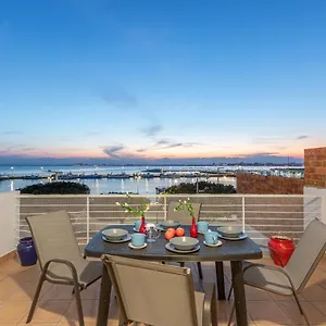 https://casa-junto-al-mar-preciosas-vistas.catalonia-hotels.com